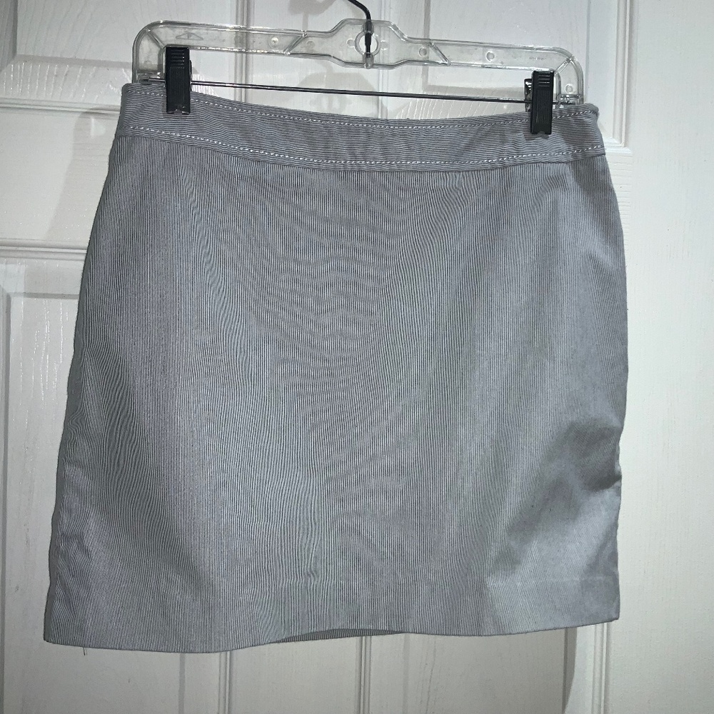 Express cotton blend striped mini skirt Sz 8 stretch back button pocket